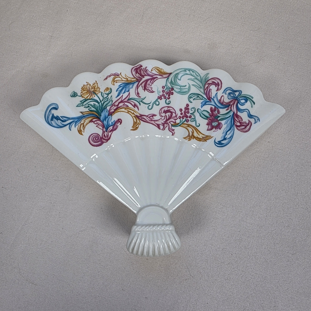 Vintage Elizabeth Arden Palais de Versailles Fan Trinket Box